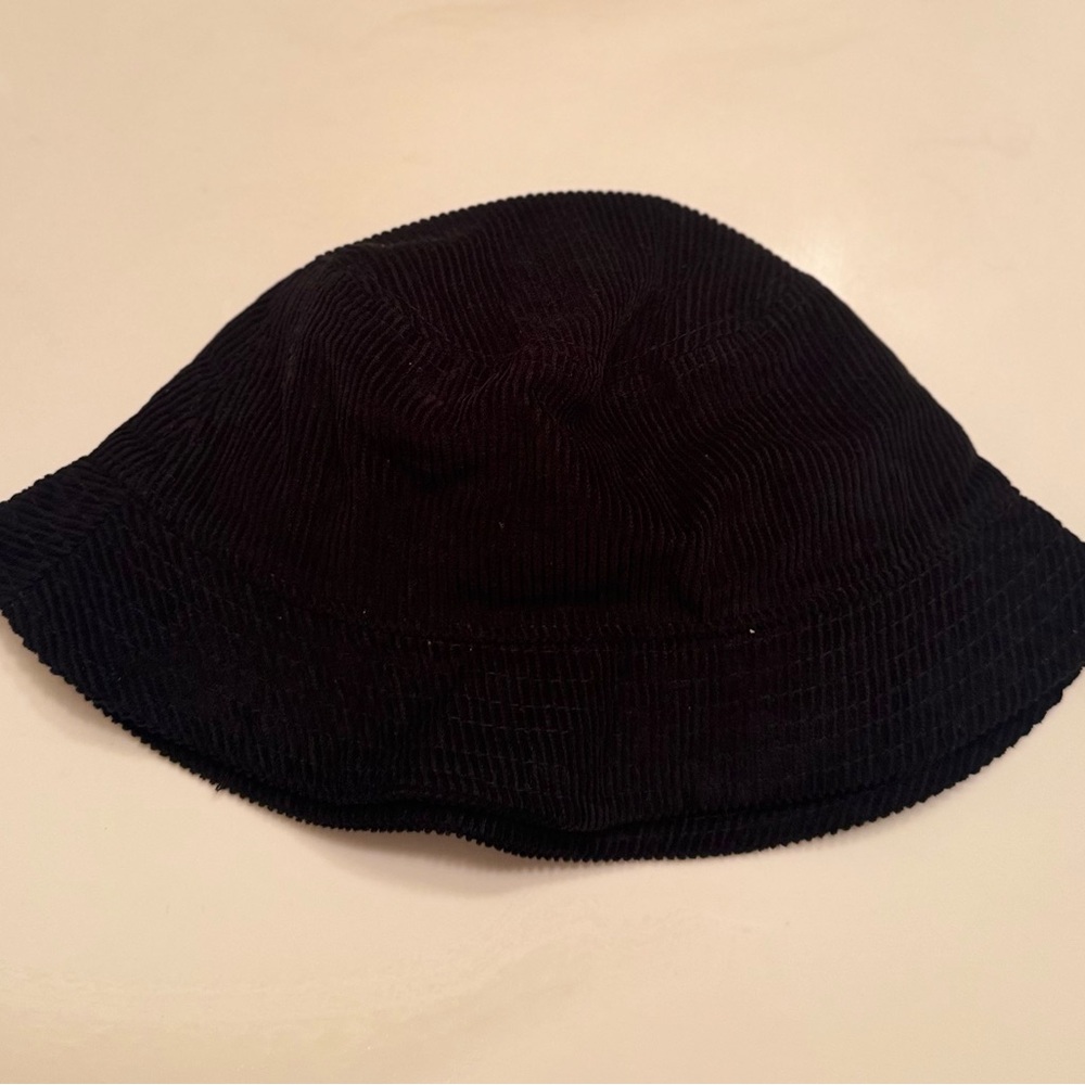 H&M Black Classic Hat